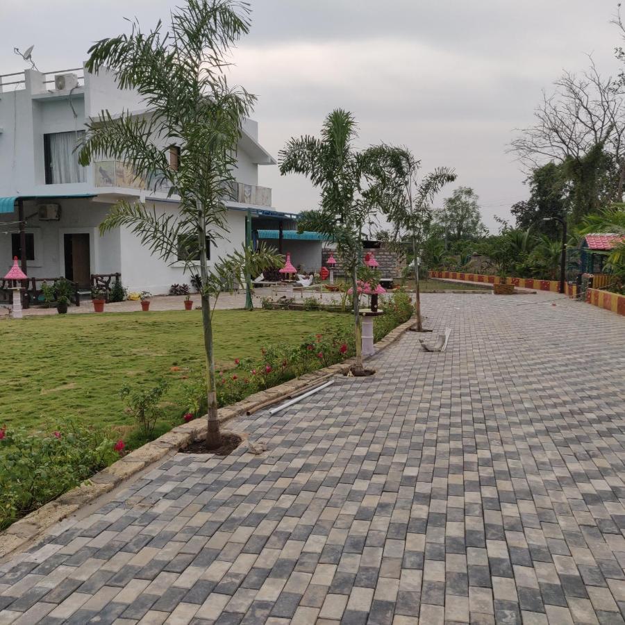 Houbara Resort Sasan Gir Luaran gambar