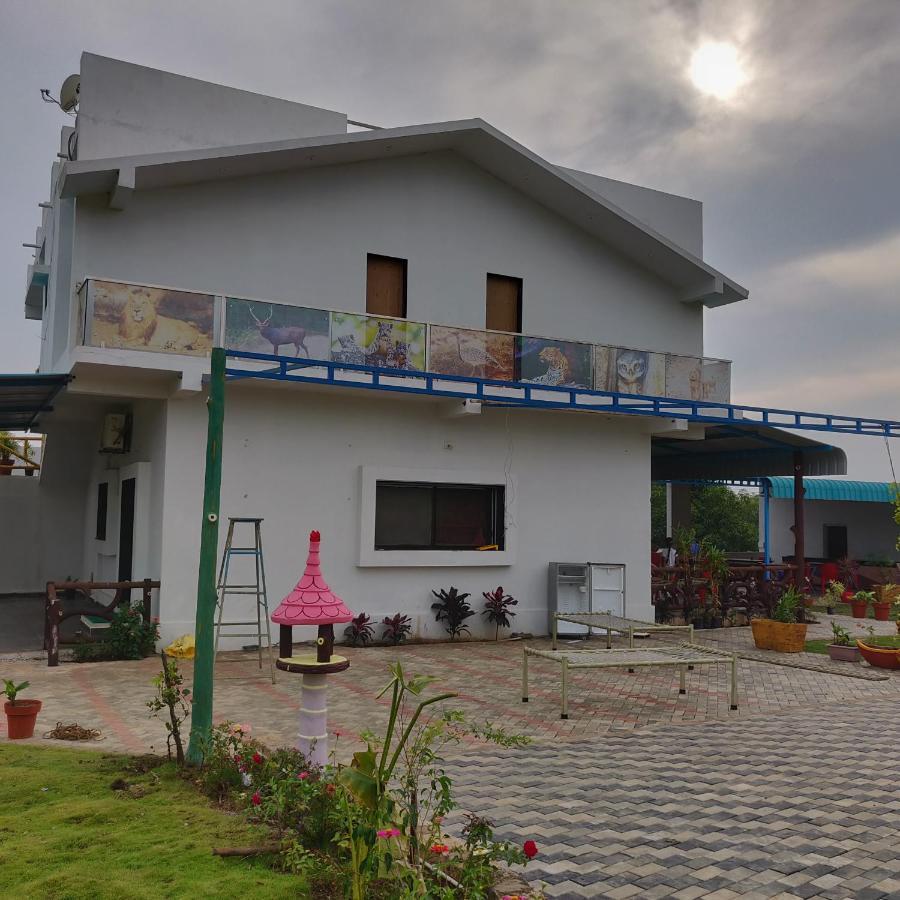 Houbara Resort Sasan Gir Luaran gambar